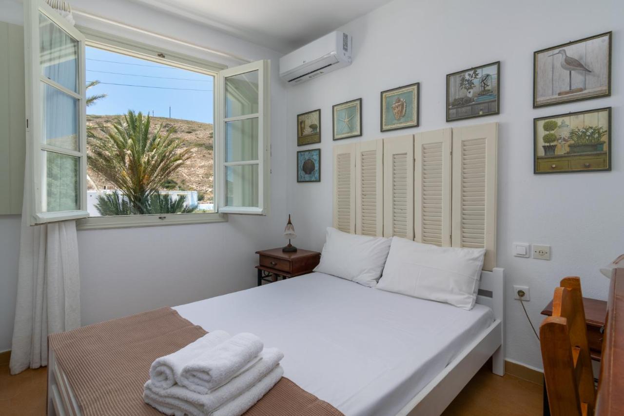 Areti'S Milos Guesthouses Adamantas  Exterior photo